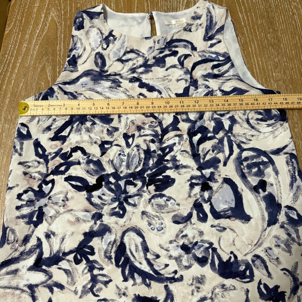 C&E Sleeveless Abstract Artsy Floral Blouse Top Women's Small Keyhole Career - Picture 7 of 10